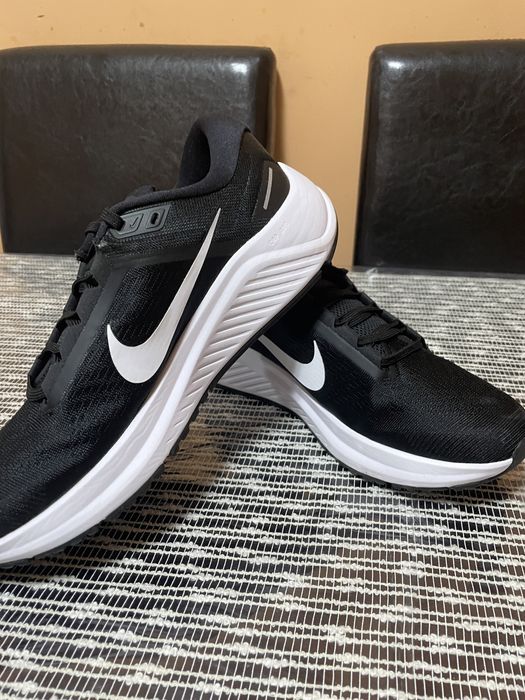 Nike zoom structure  24