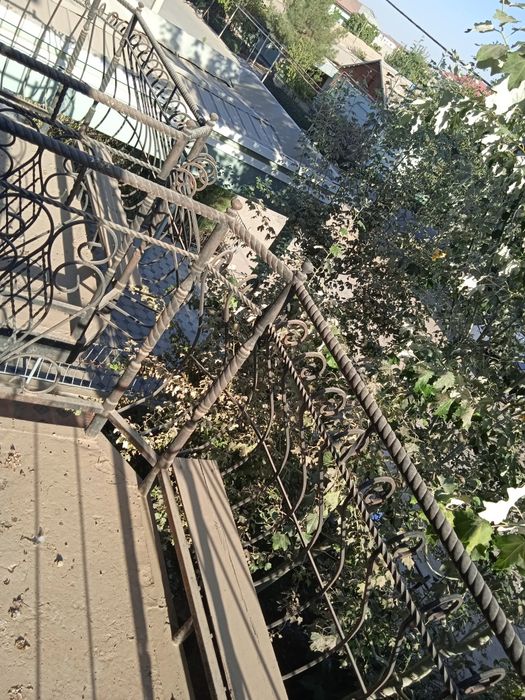 Карши шахарда 2 каватли ховли сотилади