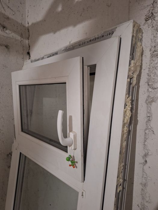 De vanzare, din termopan