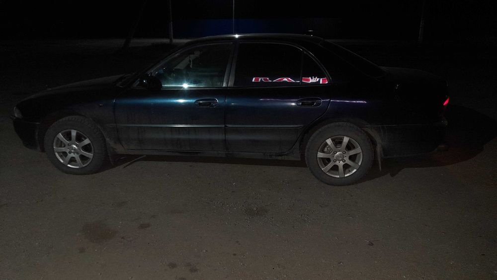Мitsubishi galant E50 7поколения  1993г