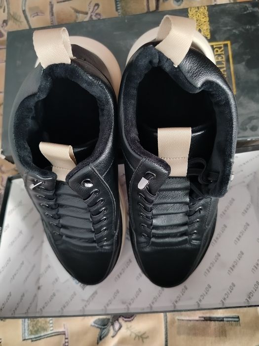 Зимние кроссовки