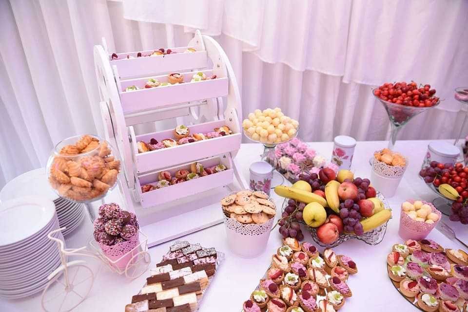 Eveniment  Bar Mobil - Cocktail Bar / Cheese Bar / Candy Bar / Hostess