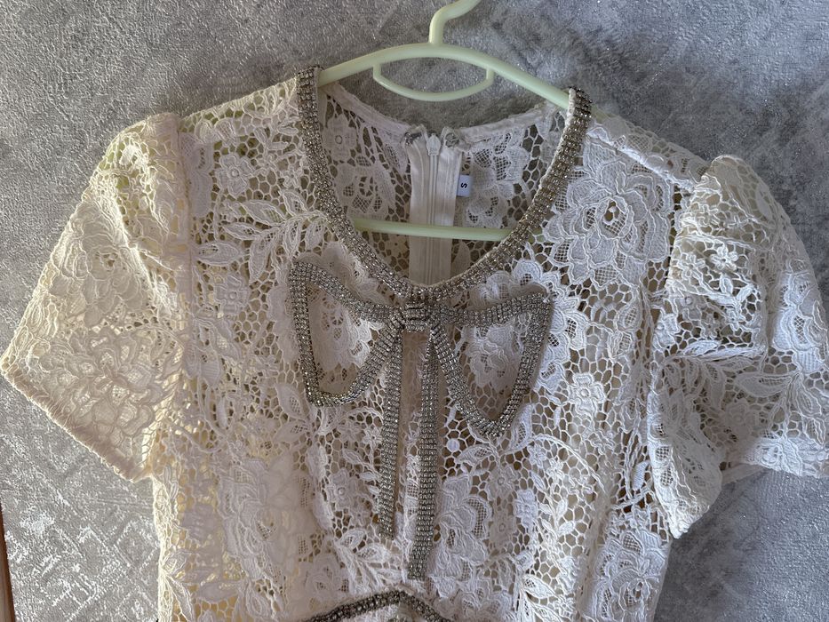 Продаётся платья (свадебные)