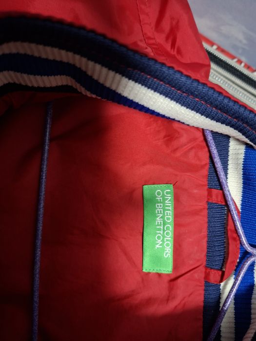 Ветровка Benetton, на мальчика 11 лет