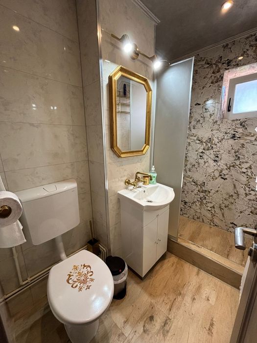 Garsoniera de închiriat