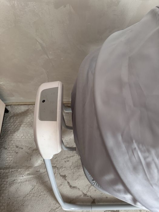 Детская кроватка-качалка