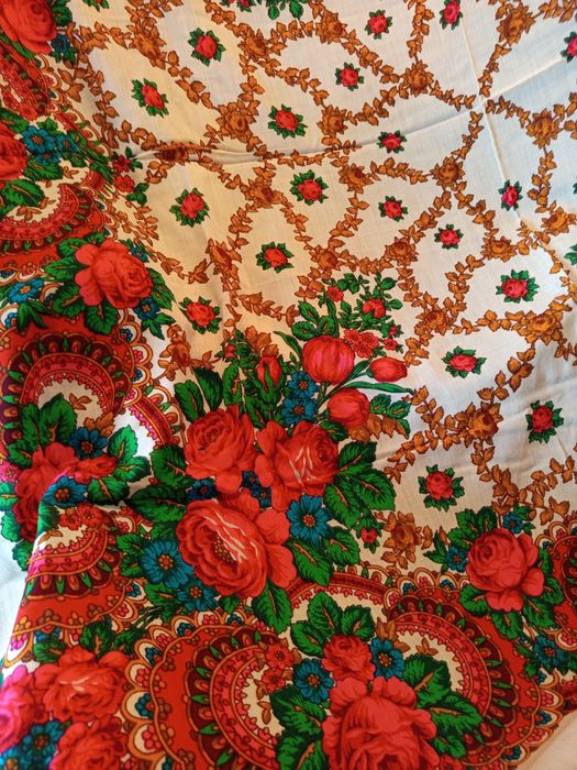 Винтажные шерстяные платки