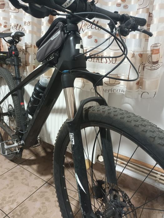 Bicicleta moutain-bike Cube