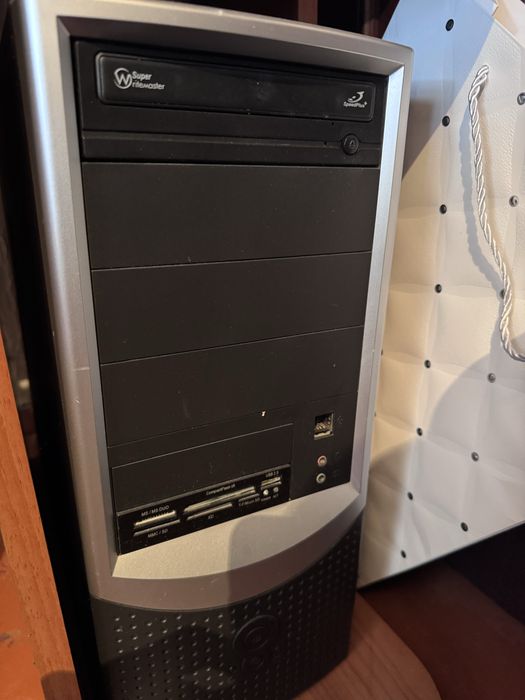 Компютерь LG процесорымен мышка