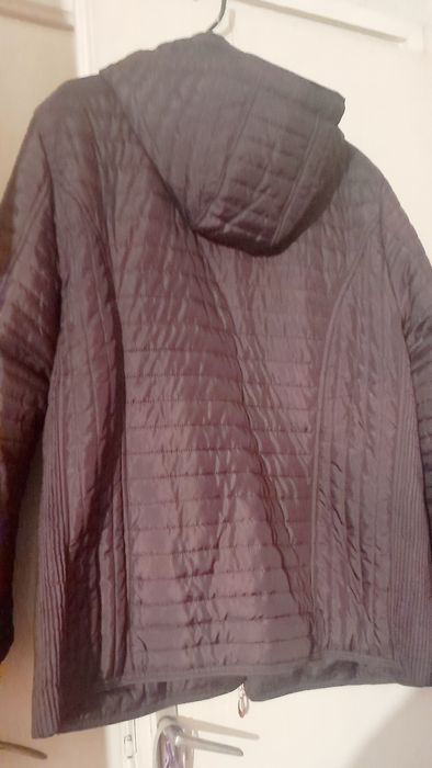 Vînd,haină de fîs,cu glugă, 50-52