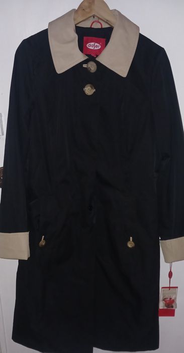 Продам женский плащь