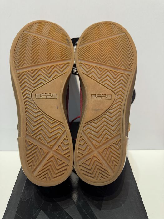 Сникърси NIKE LEBRON X||| LIFESTYLE .Номер 42.5