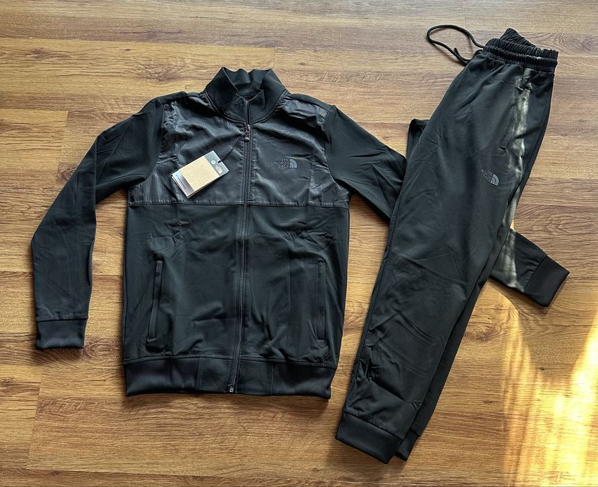 Мъжки,полиамиден,черен екип The North Face с лека,топла подплата