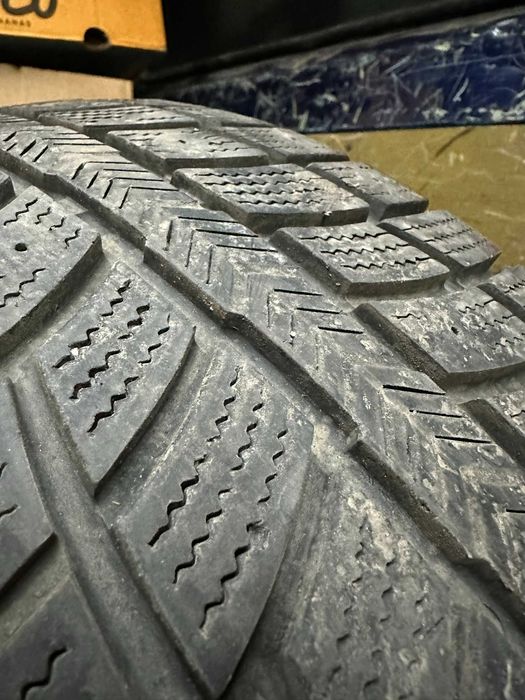Зимни гуми 225/45/17 цола