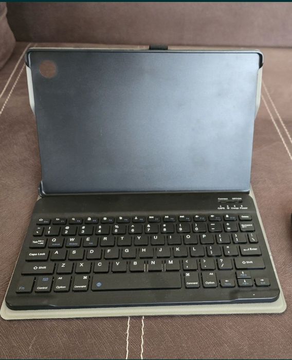 Husă Samsung Tab A8 + Tastatură