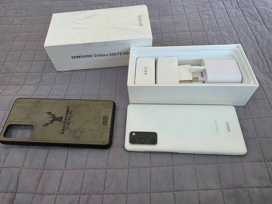 Samsung Galaxy s20FE 5G Бял 128/6GB