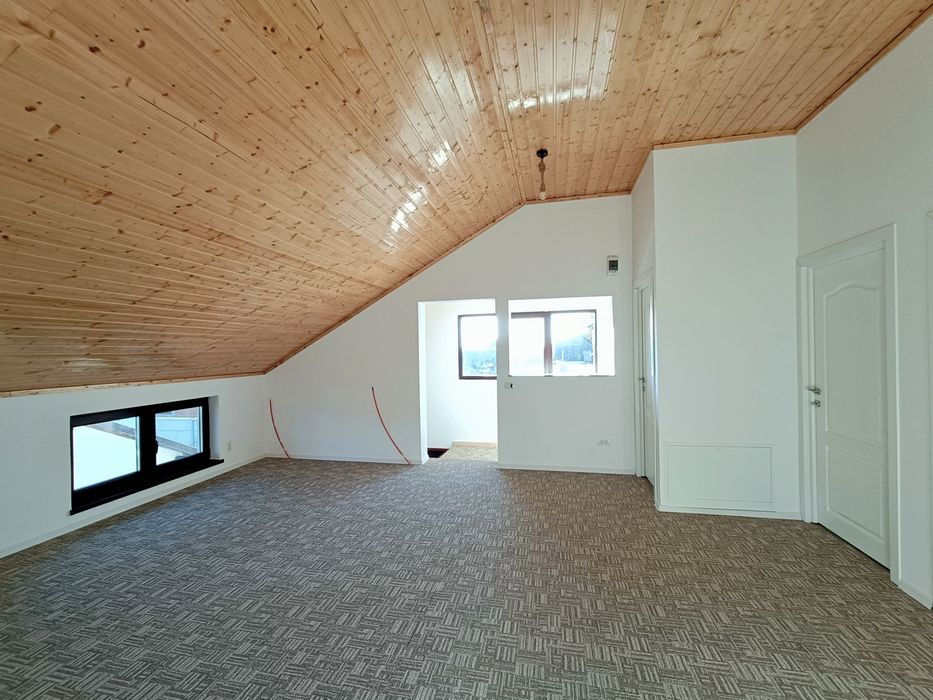 Casa cu mansarda Targsoru Vechi