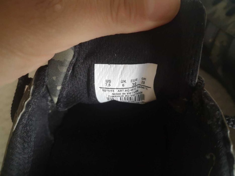 Маратонки адидас