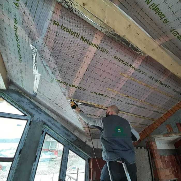 Izolatie termica cu lana de lemn pentru poduri si mansarde