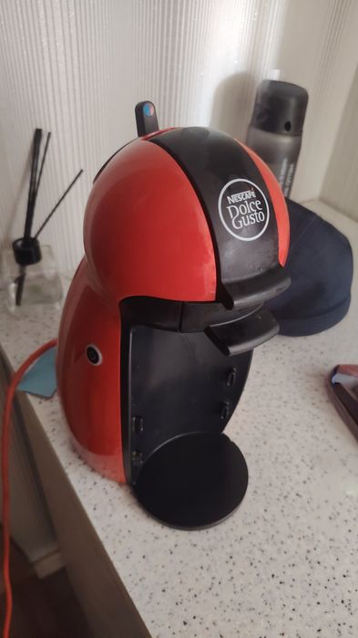 Кофемашинка капсульная Dolce gusto