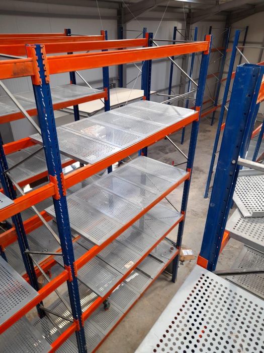 Rafturi metalice profesionale