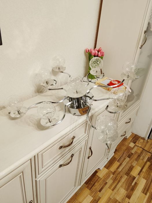 Продам люстру 9ти рожковую