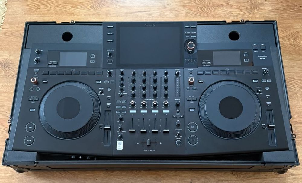 Consolă DJ Pioneer Opus Quad