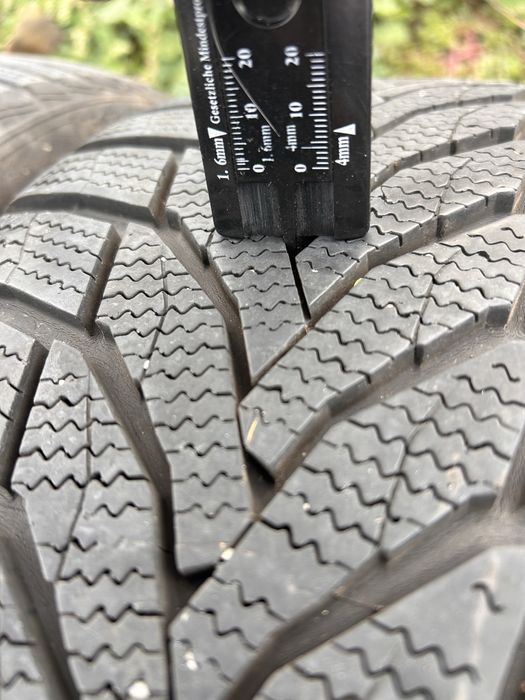 2 зимни гуми nexen 225 45 17 6mm