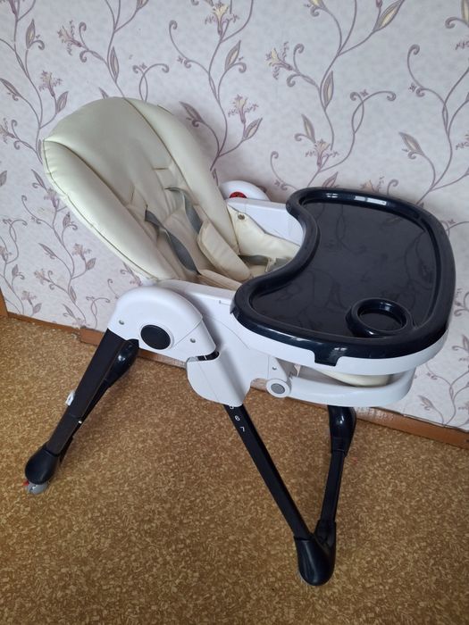 Продам коляску и стульчик для кормления