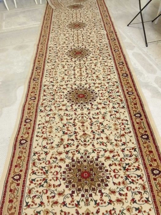 Срочно продается ковровая дорожка для дома