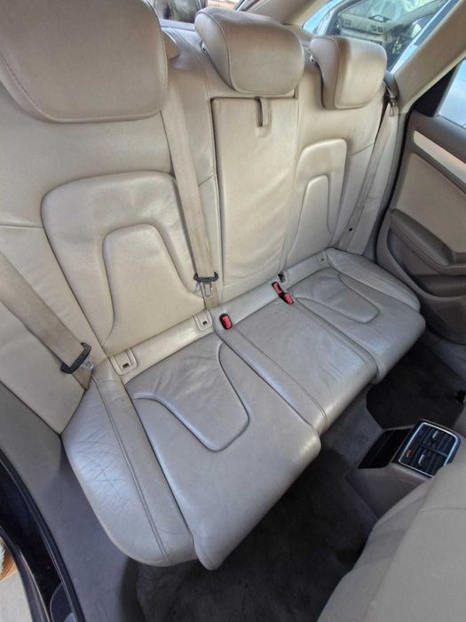 Dezmembrez Audi A4 B8 2.0D 2009 cod motor CAG berlina break Euro 5