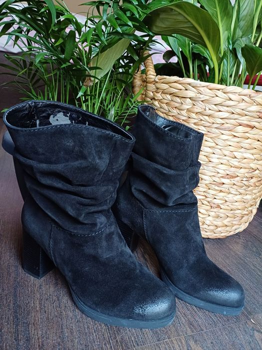 Ghete/ botine piele intoarsa