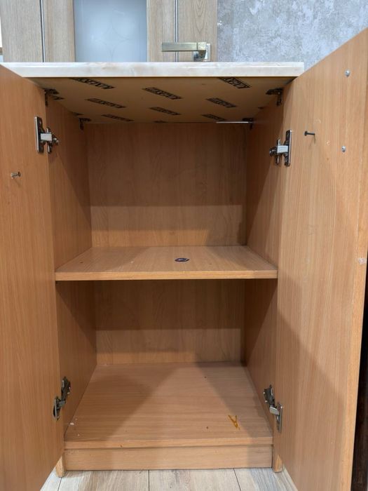 Продам шкафчик срочно