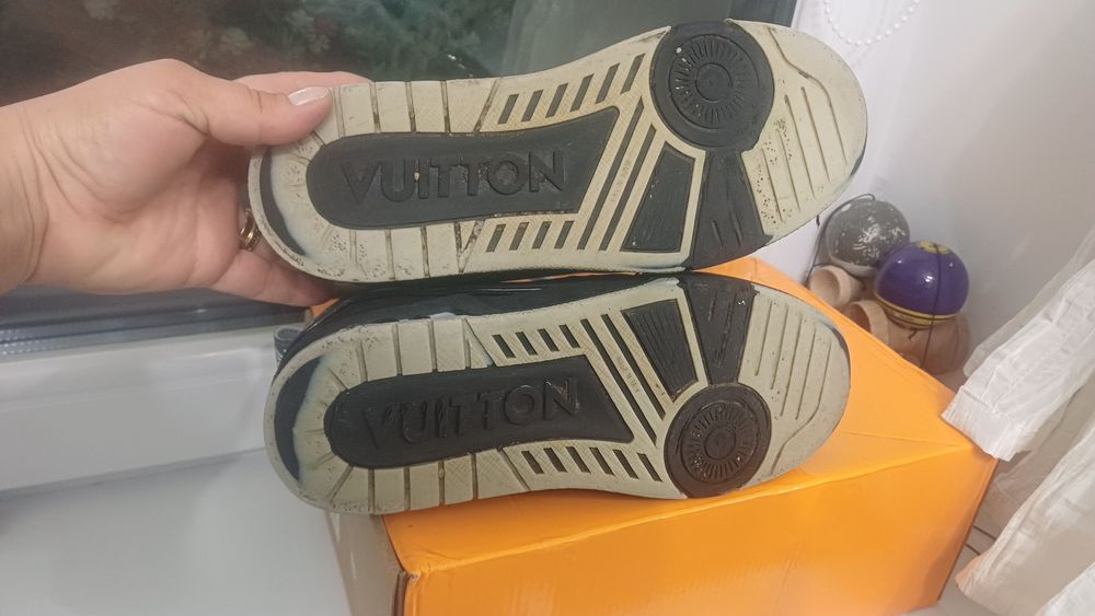 Adidas Louis V mar 40