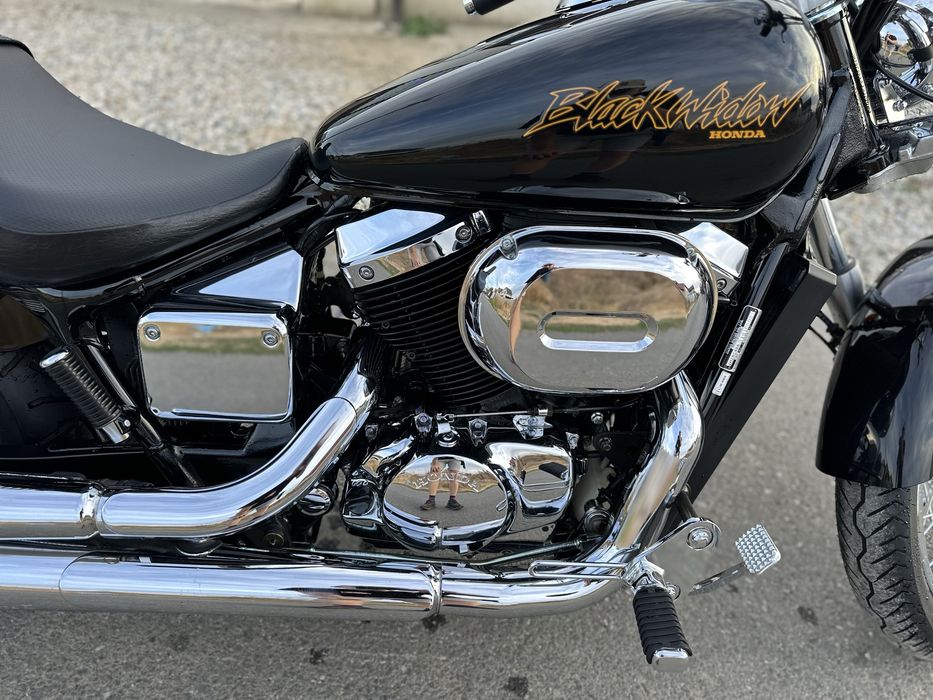 Honda shadow black widow 8700km