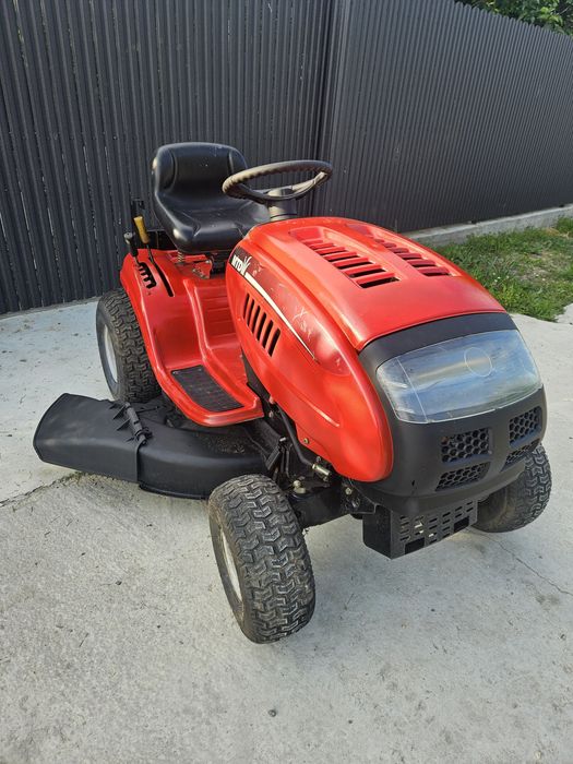 Tractoraș de tuns iarba gazon MTD 15.5 HP