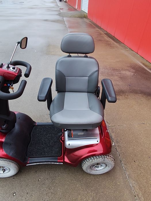 Електрическа количка четириколка