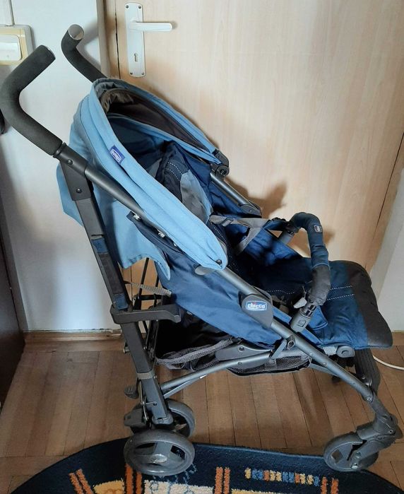 Cărucior sport Liteway Chicco cu închidere tip umbrelă si usor(7kg)