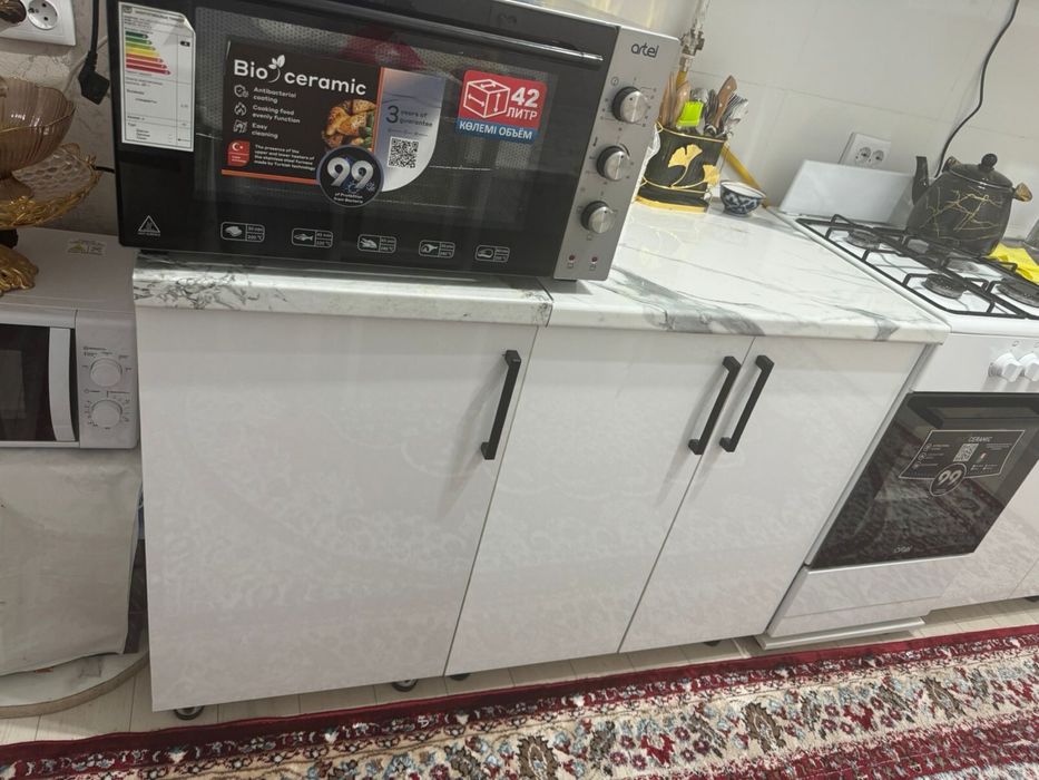 Куханный гарнитур абсолютно новый