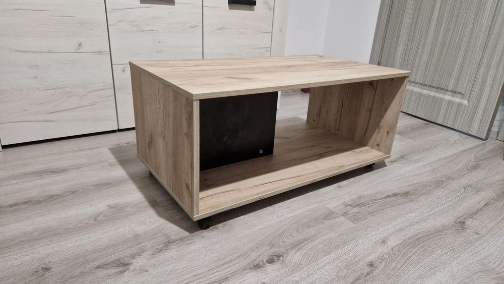 Măsuță de cafea pe roți - stare excelentă