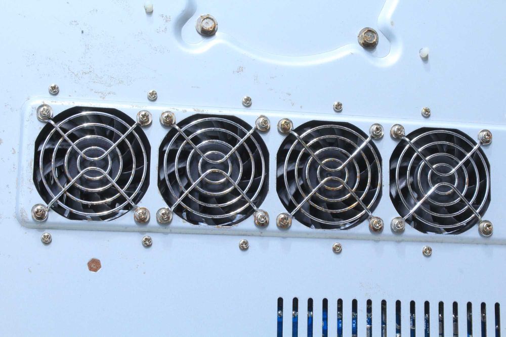 Statie/Tuner/Receiver Nad 2x120W(4 ventilatoare,21Kg).