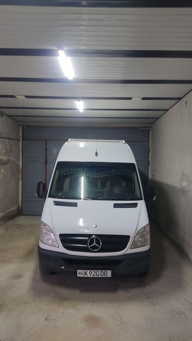 Мерседес Бенс спринтер