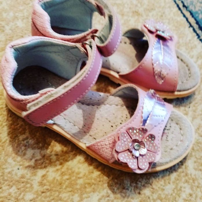 Шикарные сандалики для девочек
