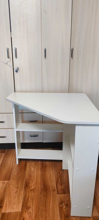 Стол угловой, письменный