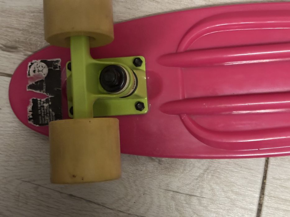 Scheitboard culoare roz, roti din silicon