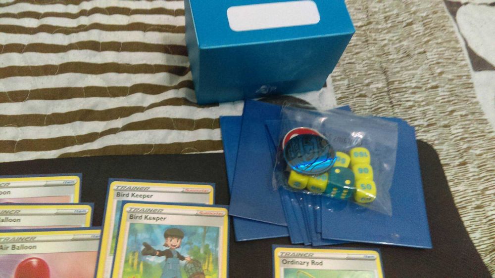 Pachet Pokemon Inteleon Vmax