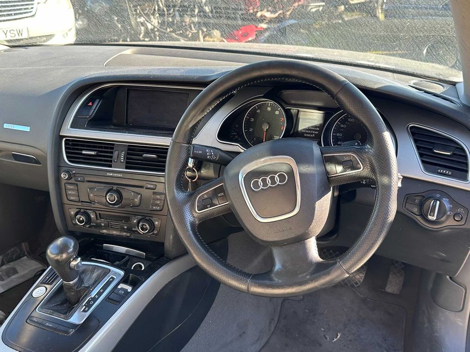 Dezmembrez Audi A5 1,8 tfsi 2011 cod motor CDHB cutie automata MQZ