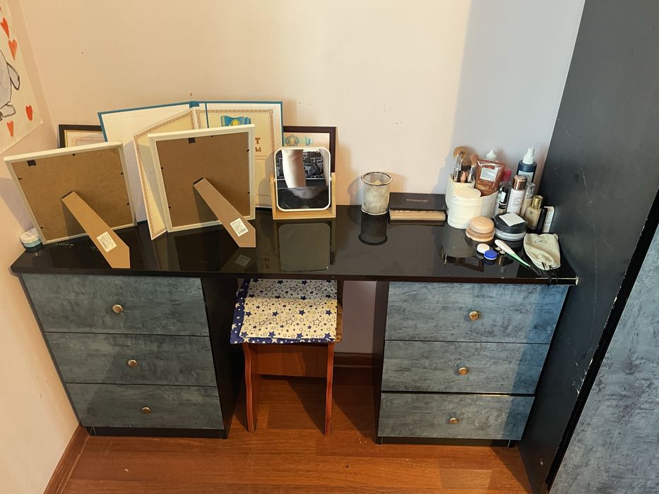 Спальная гарнитура.