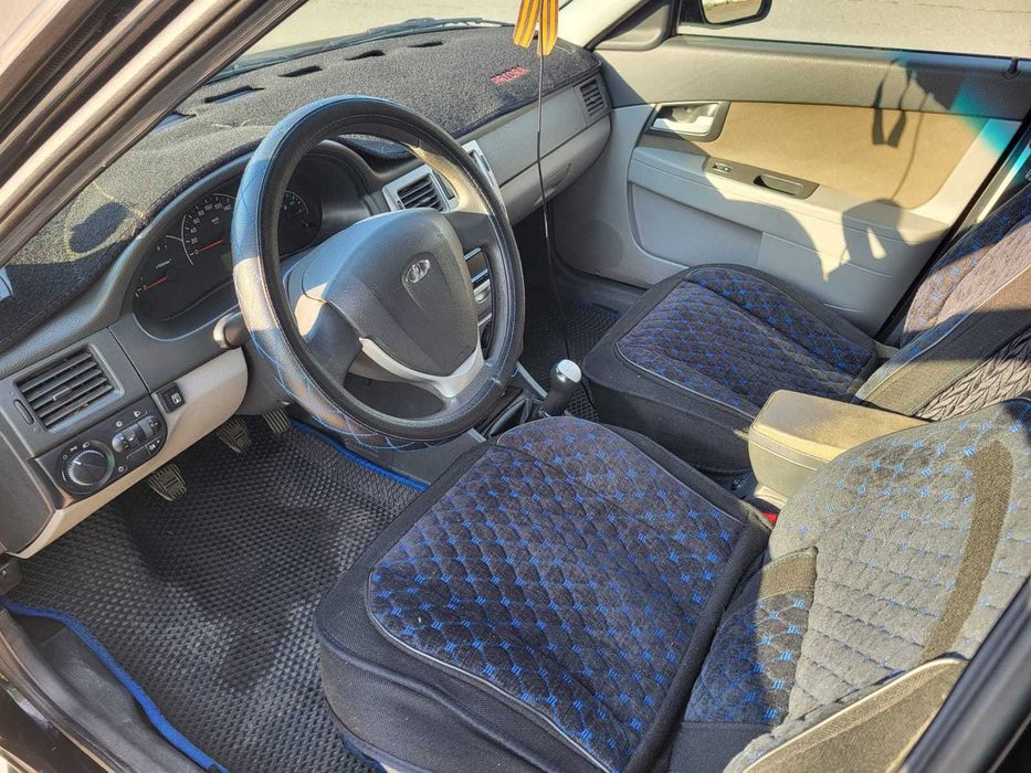 Lada Priora хэтчбек