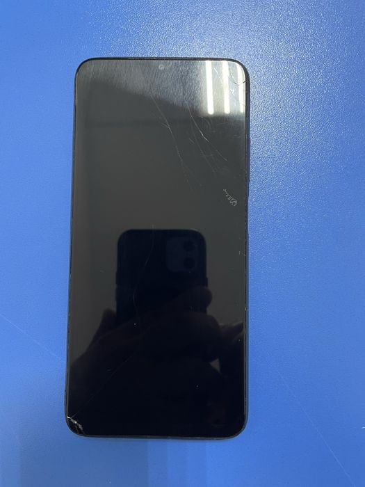 Poco M3  4/64GB треснуто стекло